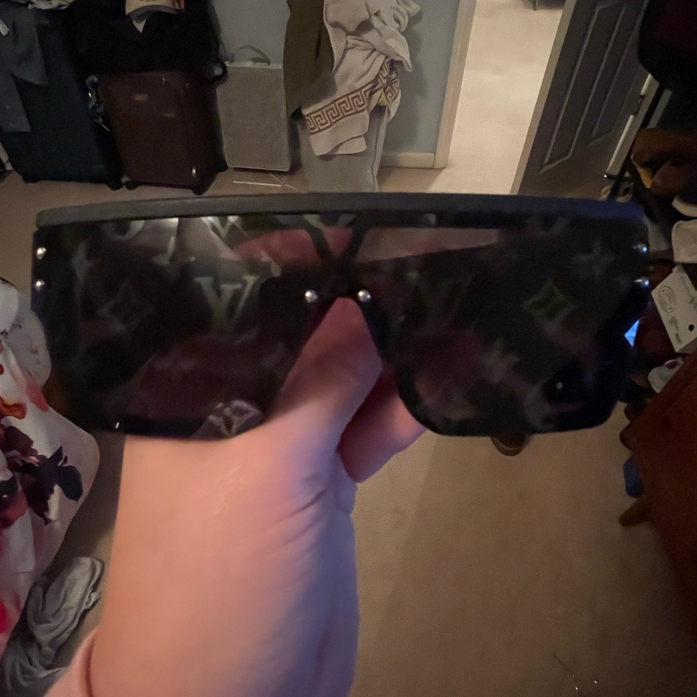 Louis Vuitton Black Sunglasses - Picture 8 of 8